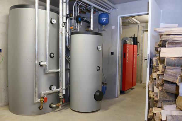 Accumulateurs et préparateur d’eau chaude Fröling